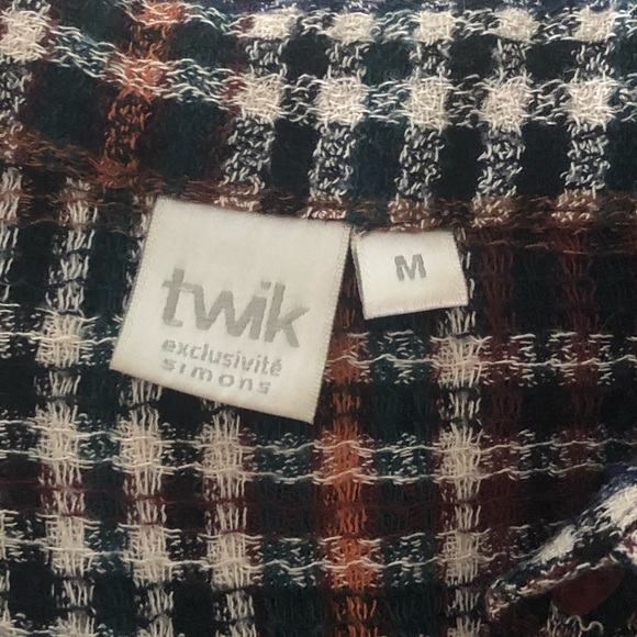 Simon’s TWIK button up tee - Picture 2 of 2